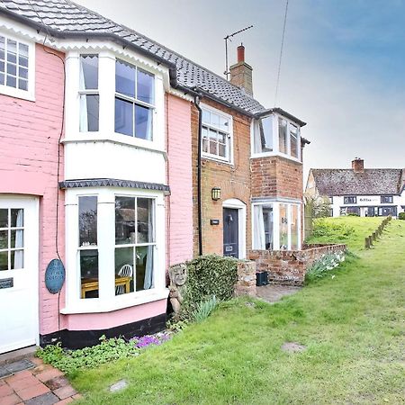 Old Post Office Cottage Walberswick Exterior photo