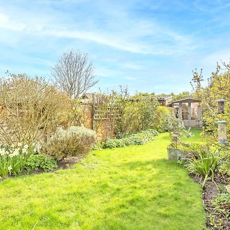 Old Post Office Cottage Walberswick Exterior photo